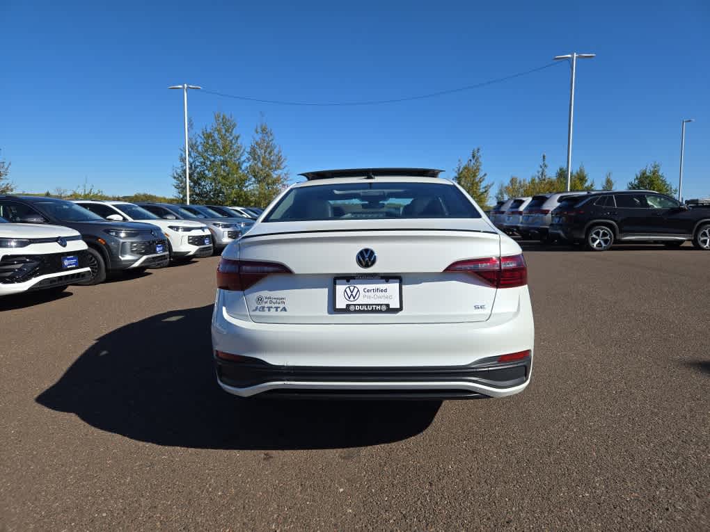 2023 Volkswagen Jetta SE photo 4