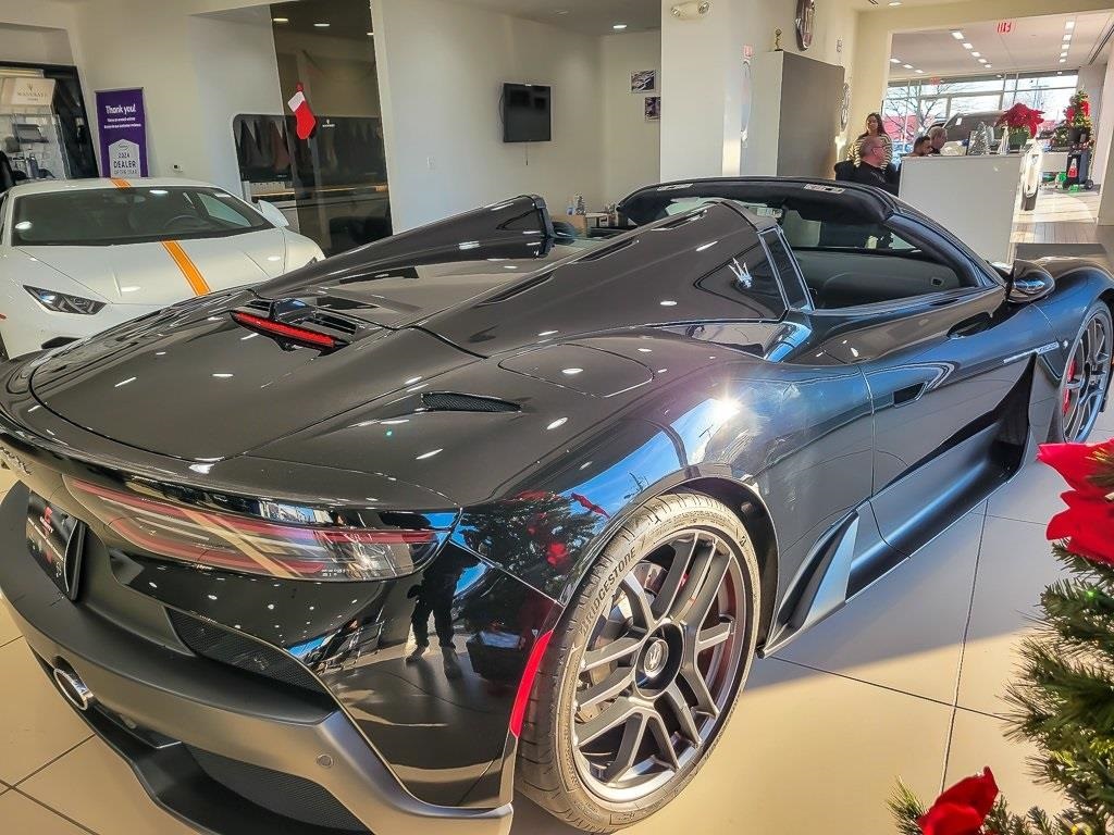 2024 MASERATI MC20 - Image 9