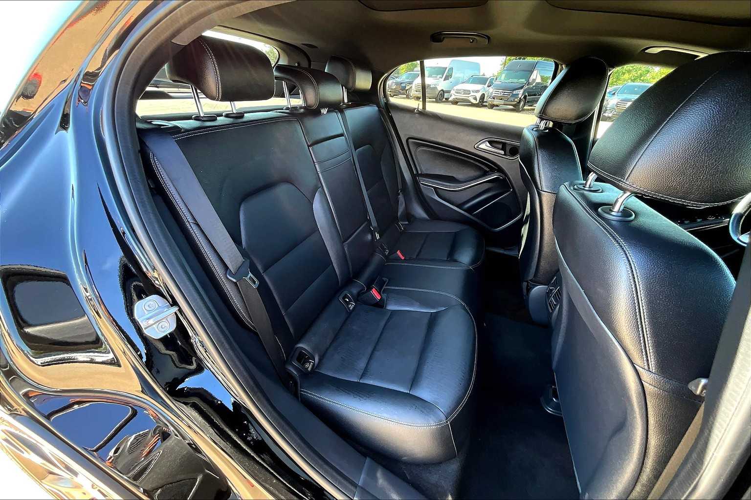 2019 Mercedes Benz GLA 250 photo 17