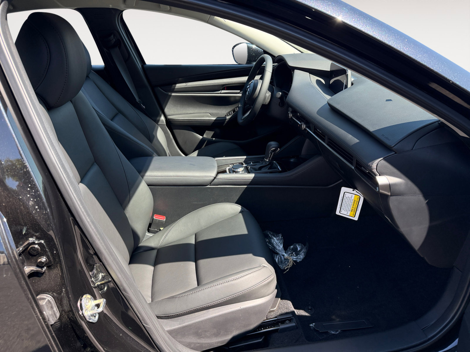 2025 Mazda Mazda3 2.5 Select Sport photo 19