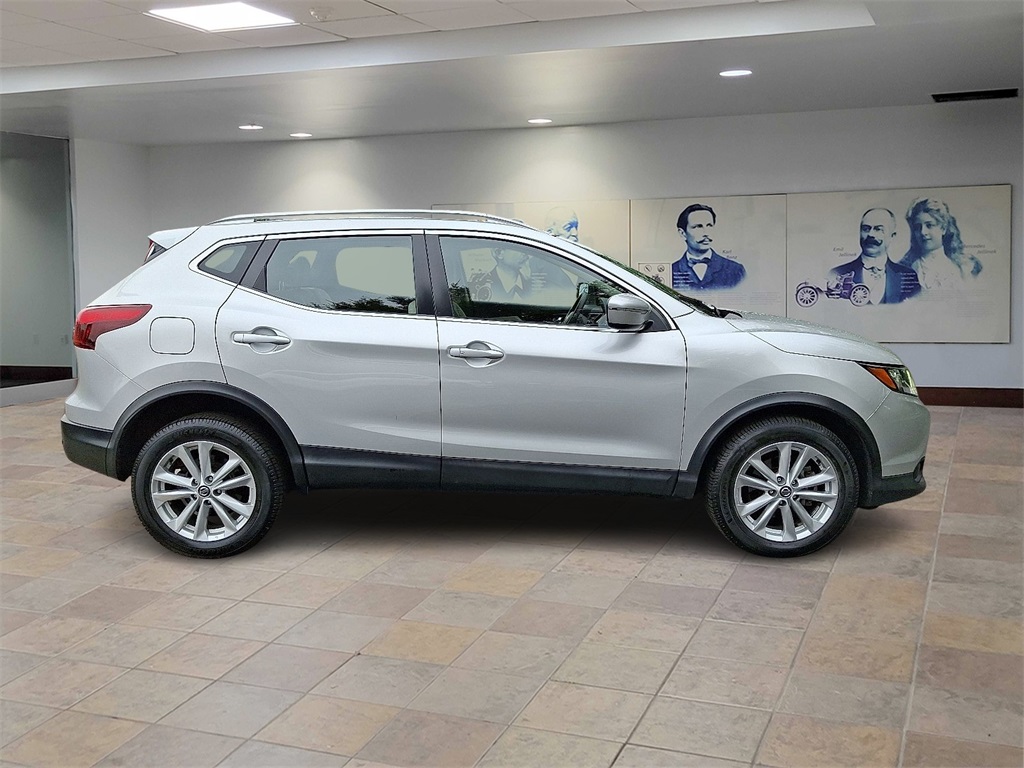 2019 Nissan Rogue Sport SV photo 6