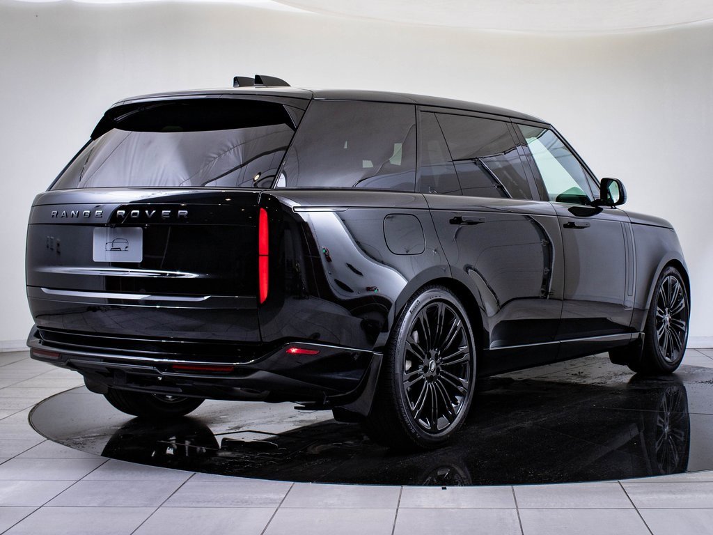 2025 Land Rover Range Rover SE photo 10