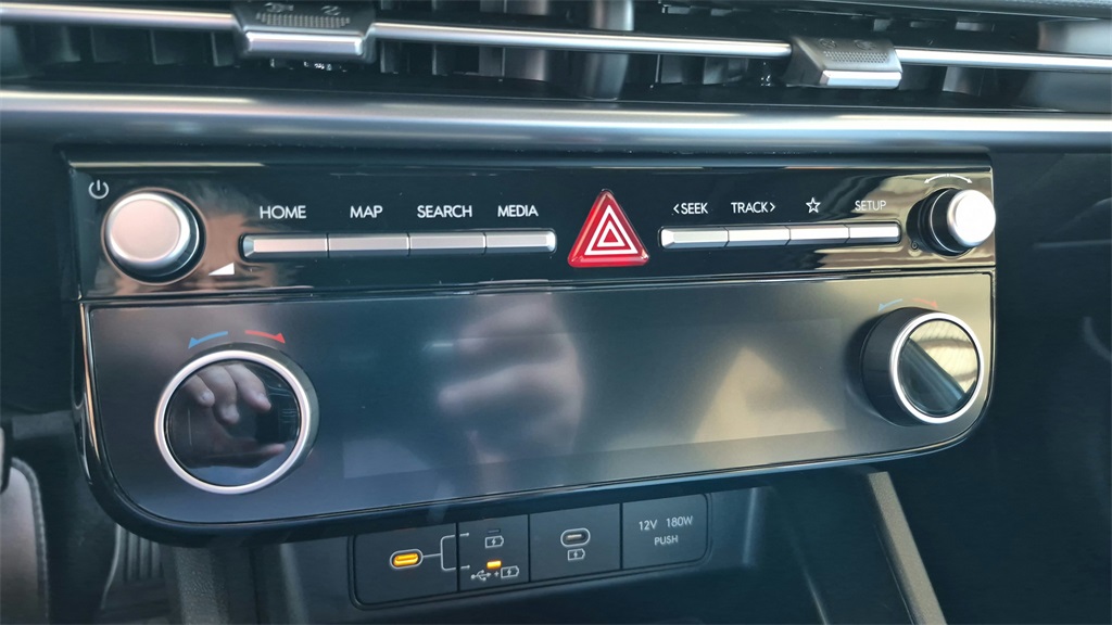 2026 Hyundai Santa Cruz SEL photo 15