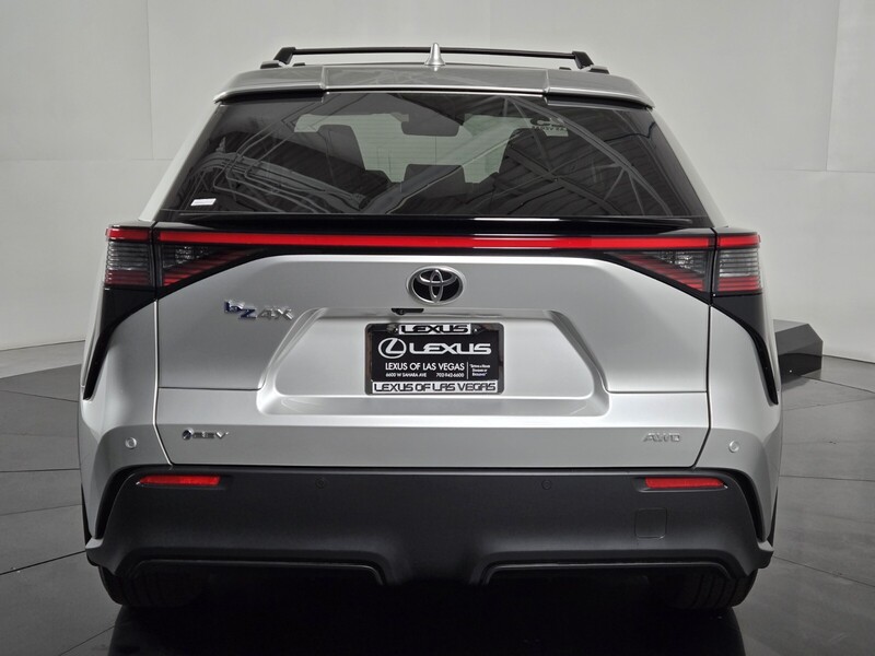 2025 Toyota bZ4X XLE photo 4