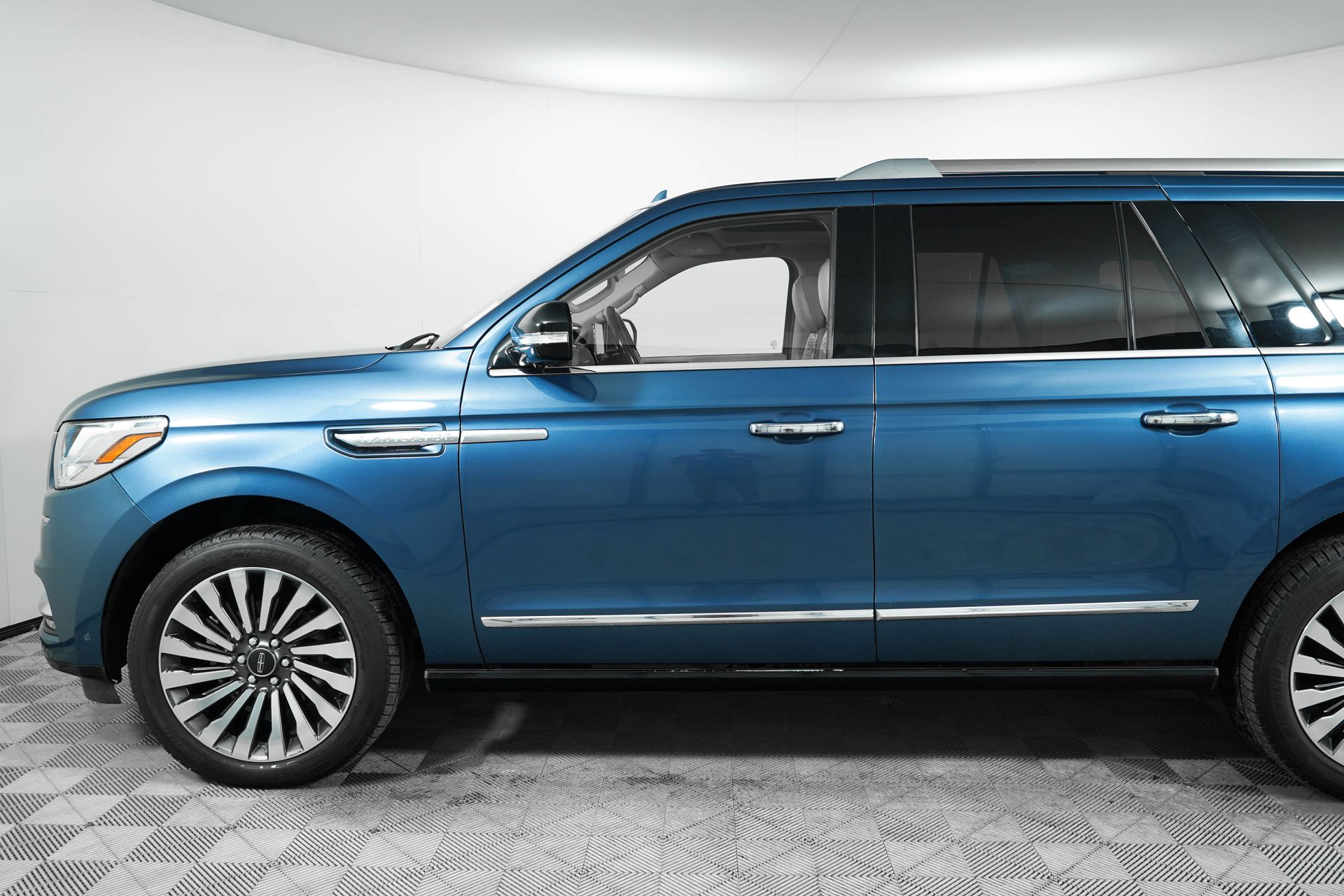 2018 Lincoln Navigator L Reserve photo 4