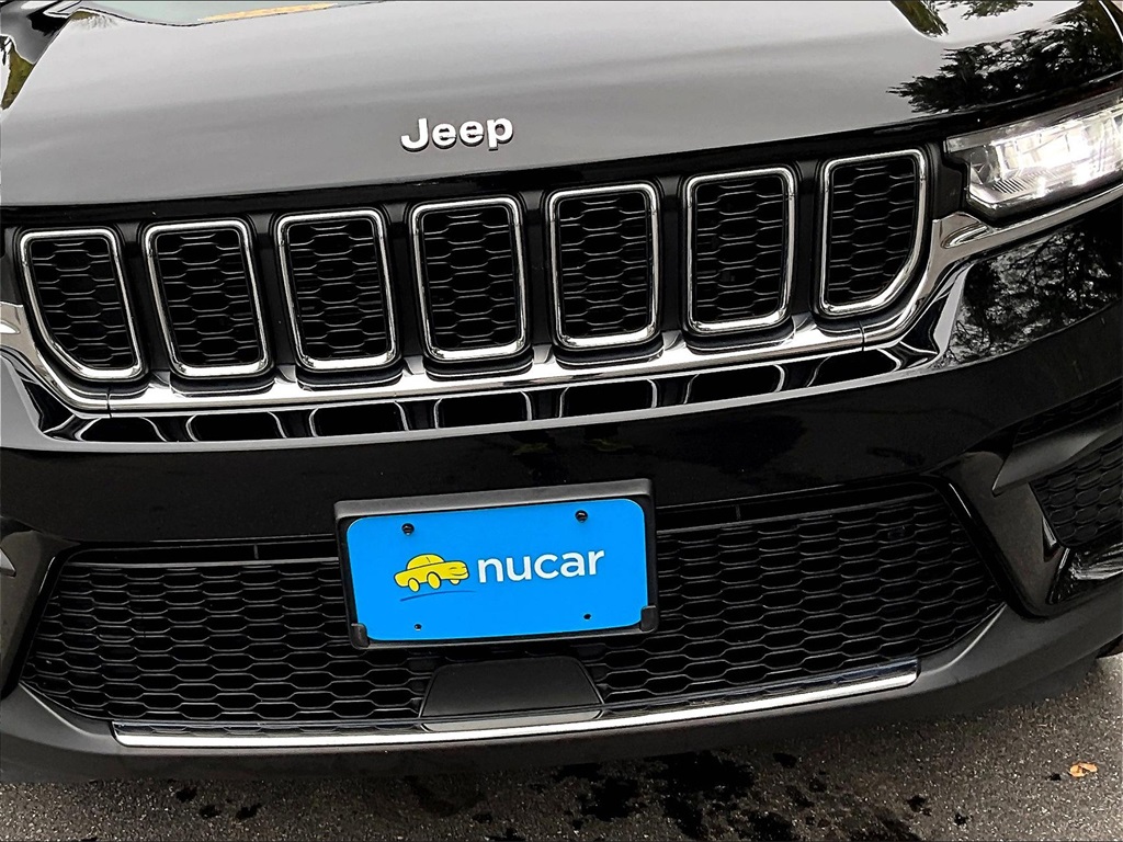 2023 Jeep Grand Cherokee Laredo photo 31