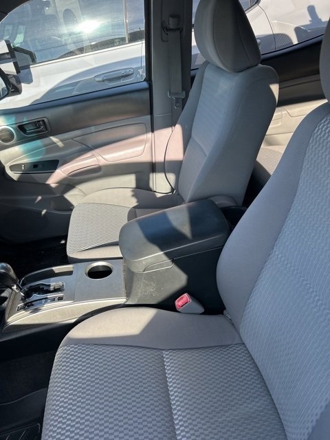 2014 Toyota Tacoma Base photo 2