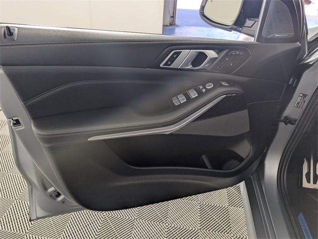 2025 Bmw X7 M60i photo 12