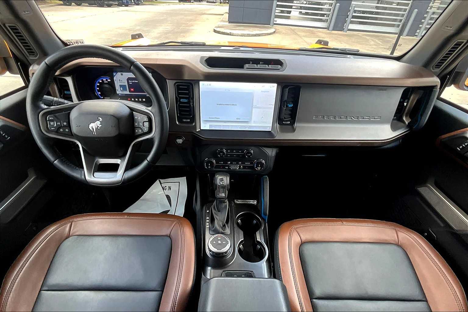 2022 Ford Bronco Outer Banks photo 13