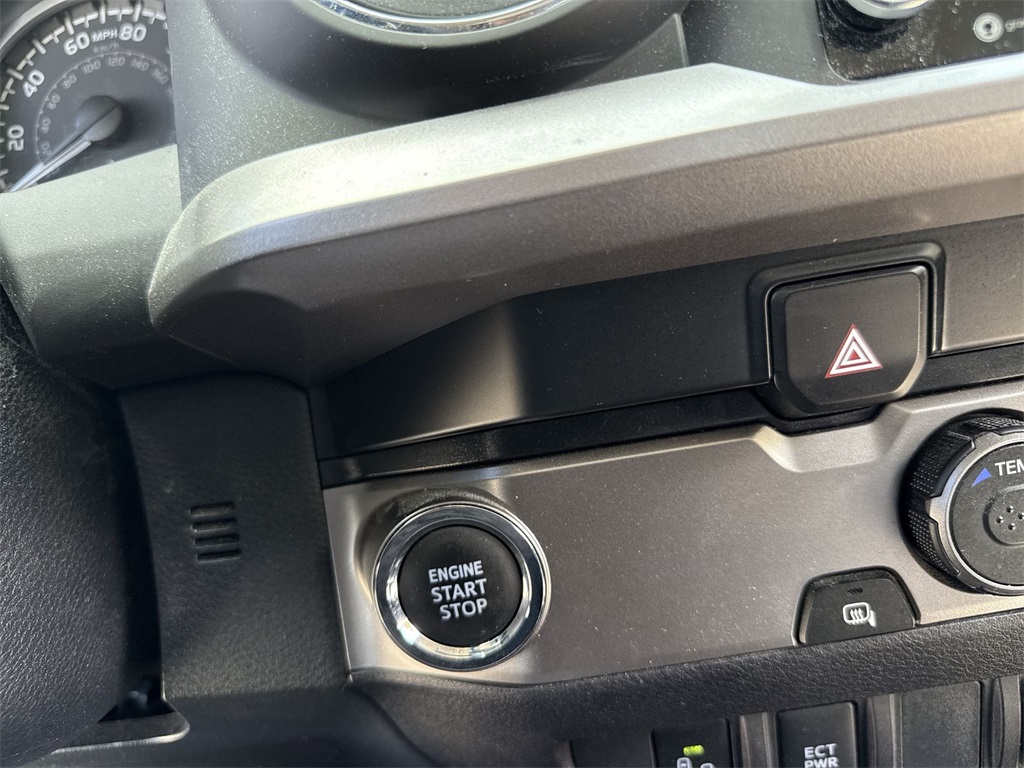 2023 Toyota Tacoma SR5 photo 19