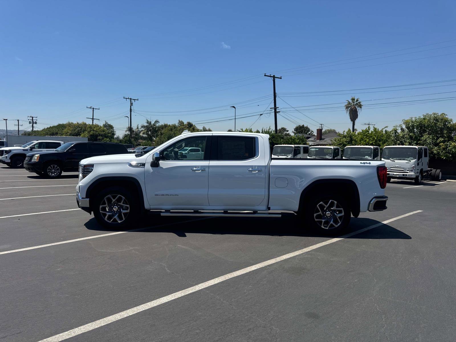 2025 Gmc Sierra 1500 SLT photo 3