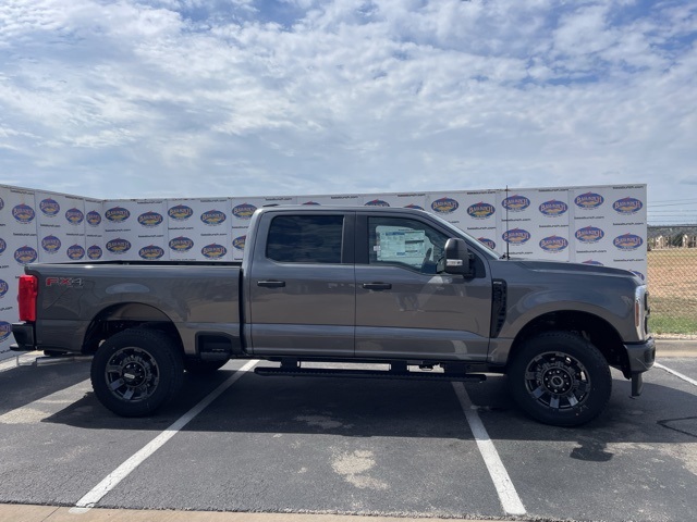 2026 Ford F-250 Super Duty XL's photo