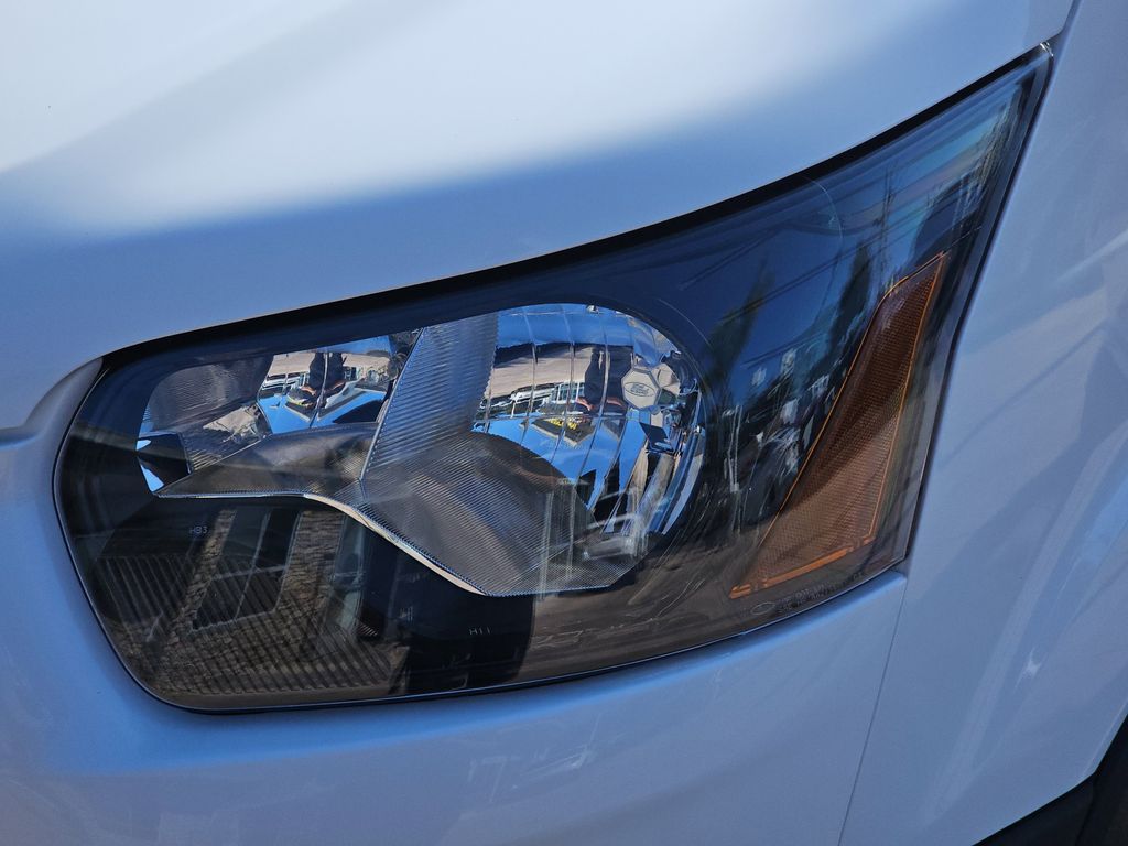 2025 Ford Transit photo 30