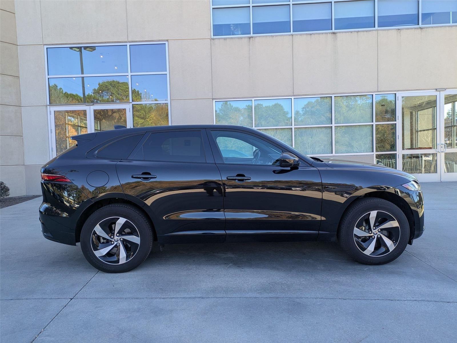 2025 Jaguar F-PACE P400 R-Dynamic S photo 4