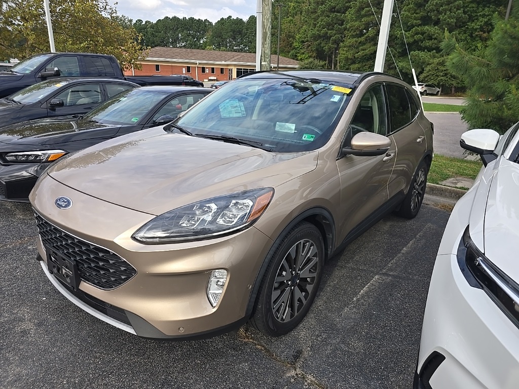 2020 Ford Escape Titanium Hybrid photo 2