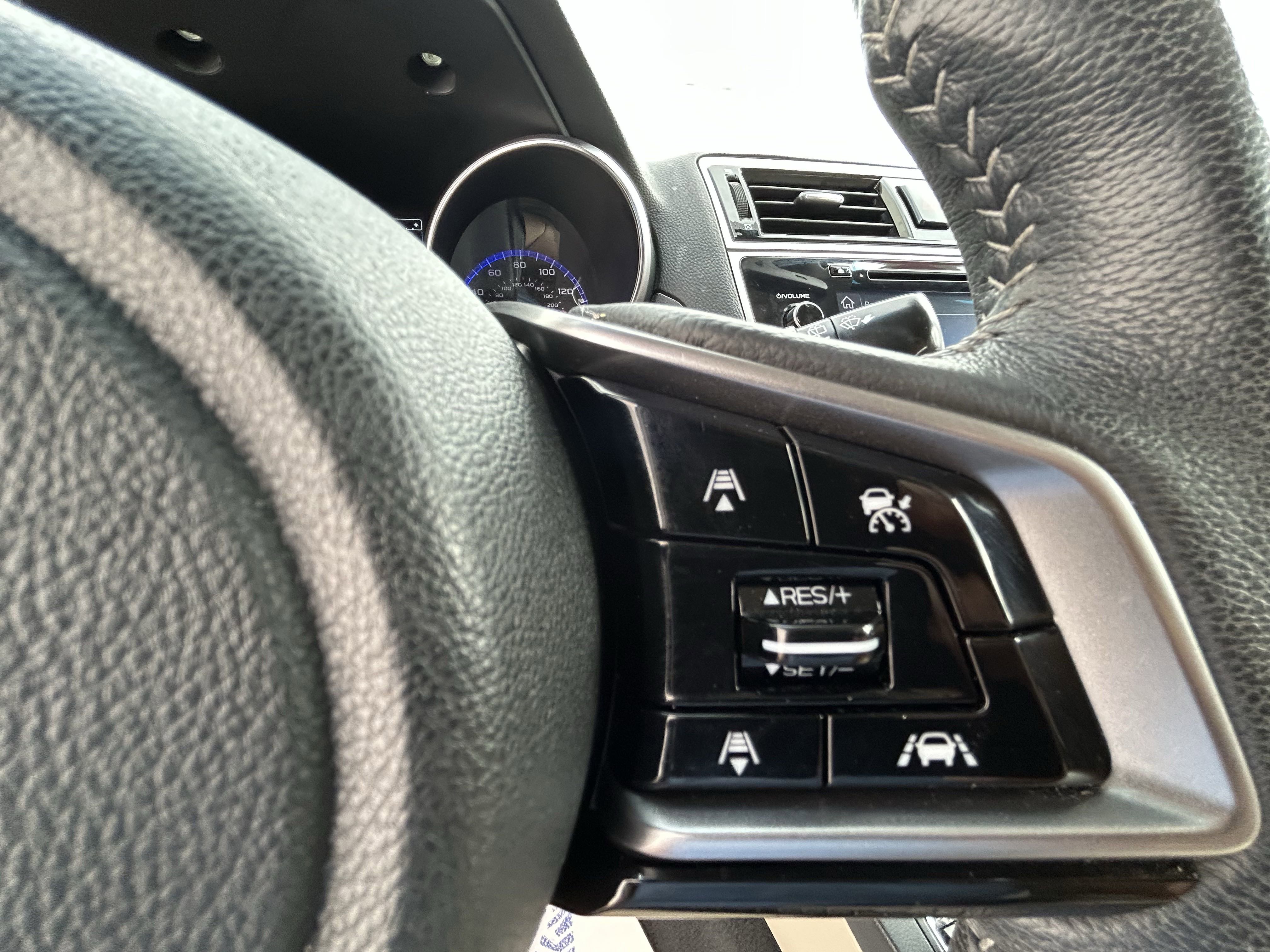 2018 Subaru Outback Limited photo 12