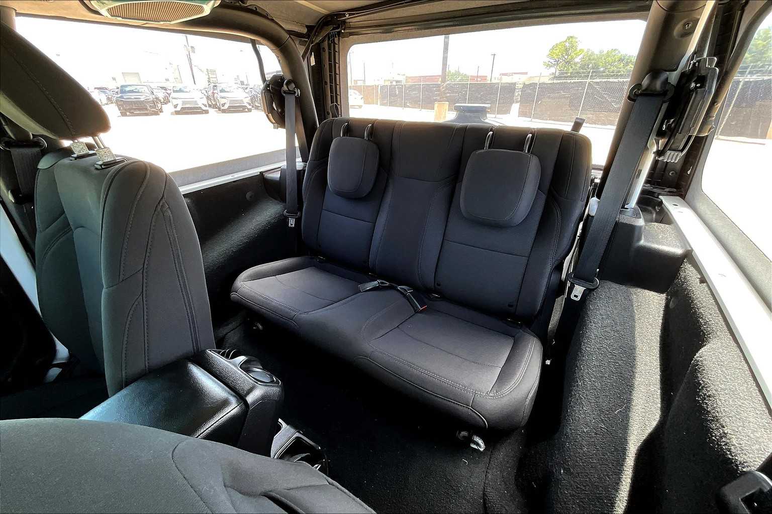 2022 Jeep Wrangler Sport photo 18