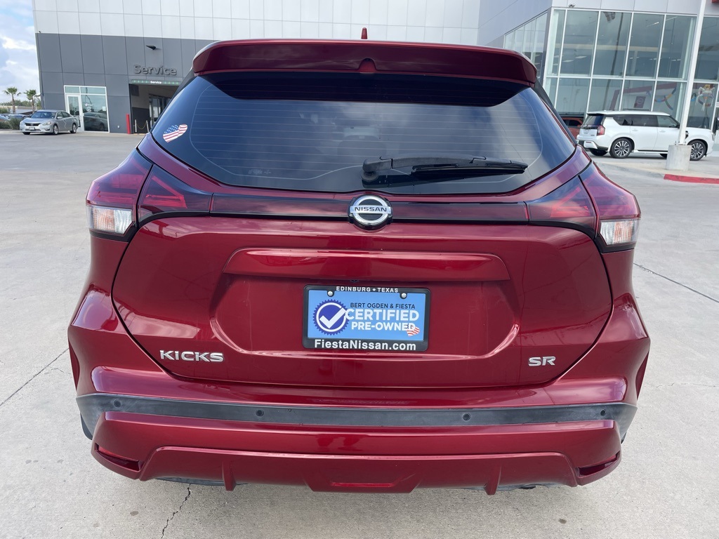 2021 Nissan Kicks SR photo 3