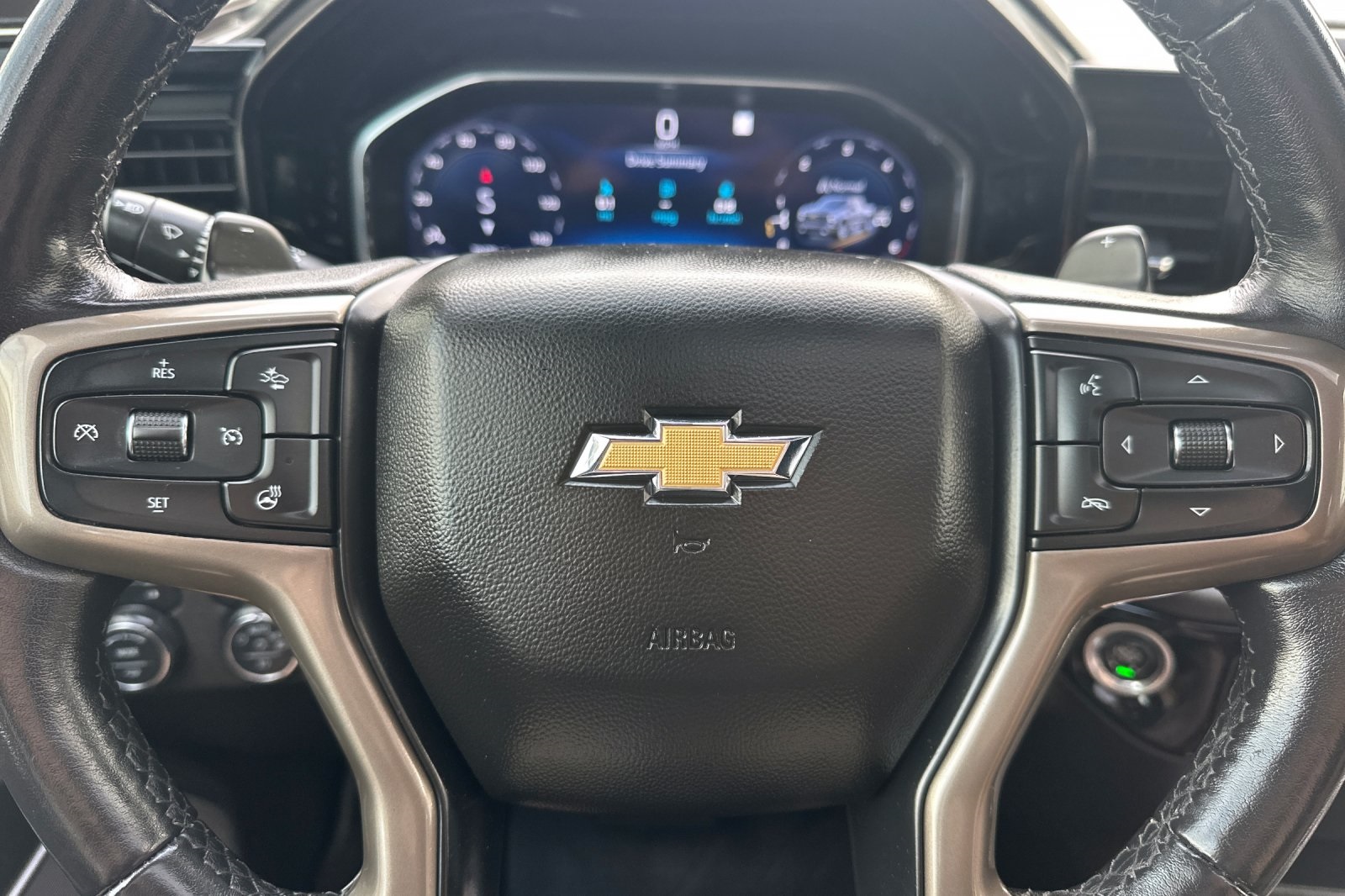 2023 Chevrolet Silverado 1500 High Country photo 23