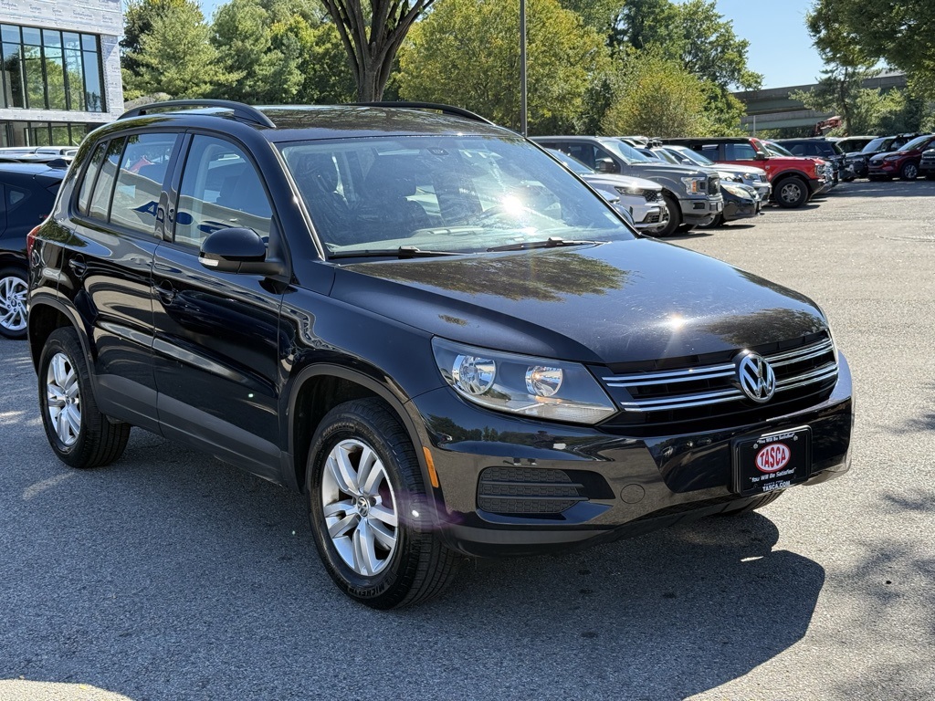 2017 Volkswagen Tiguan S photo 3