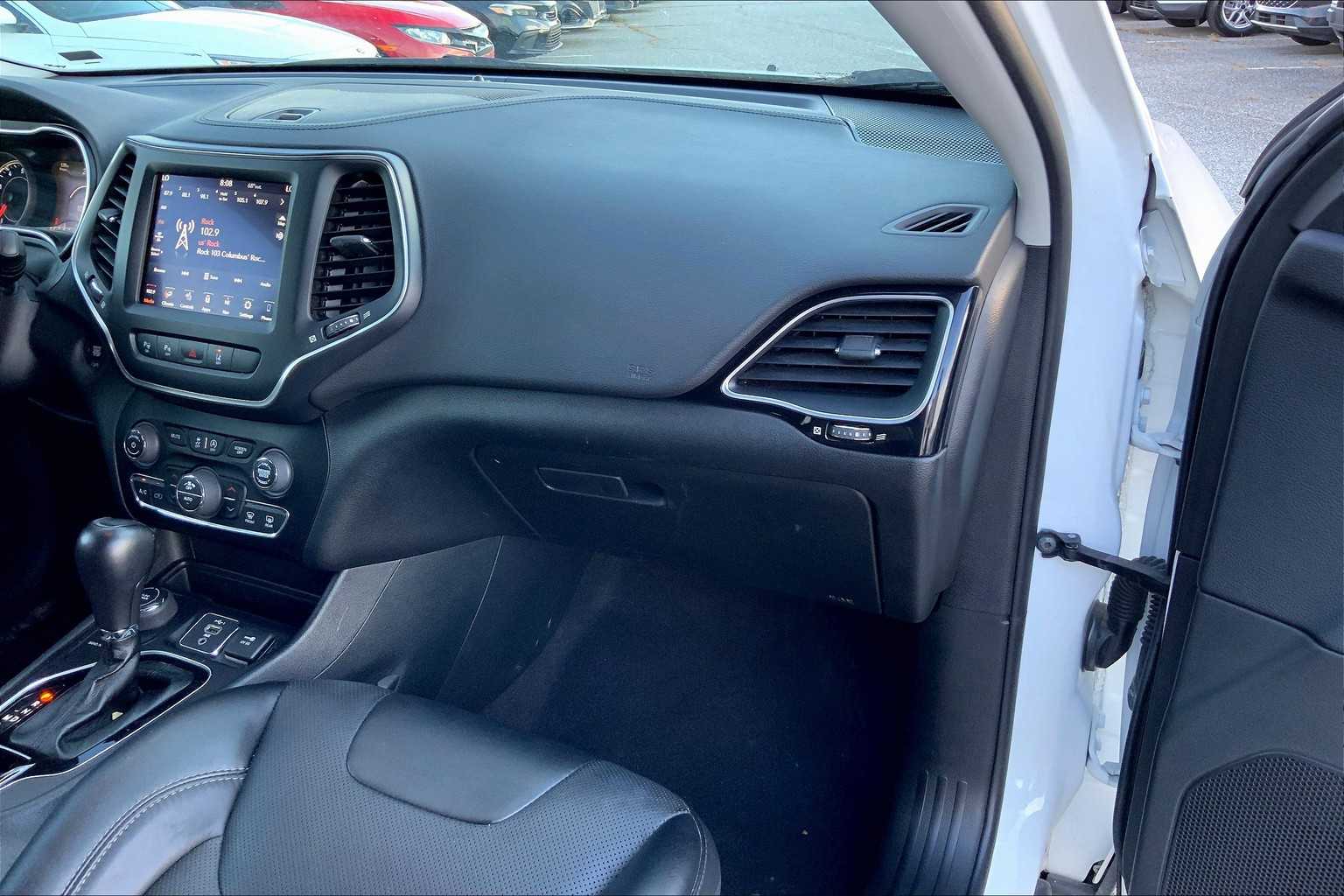 2023 Jeep Cherokee Altitude Lux photo 13