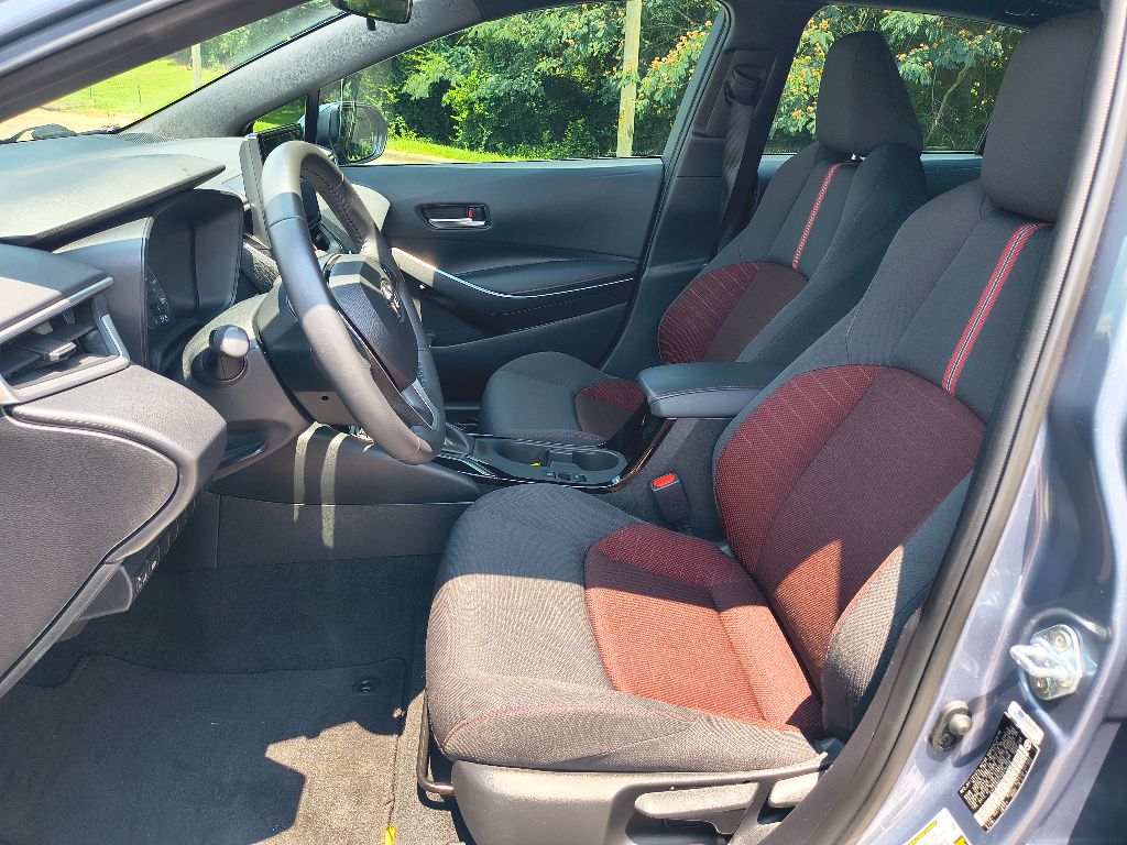 2024 Toyota Corolla SE photo 14