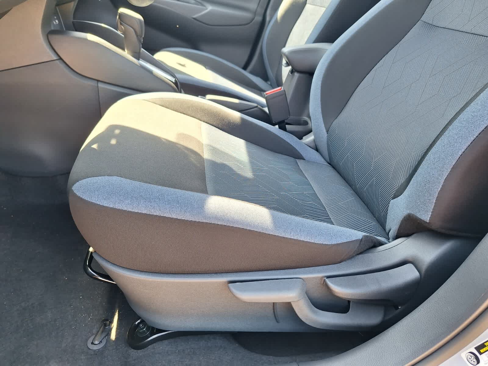 2025 Nissan Versa SV photo 10