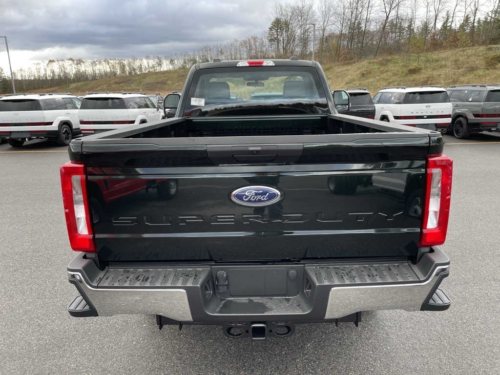 2026 Ford F-250 photo 3