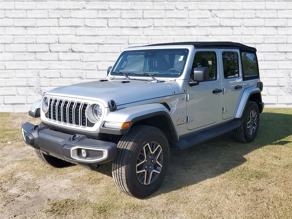 2024 Jeep Wrangler Sahara photo 4