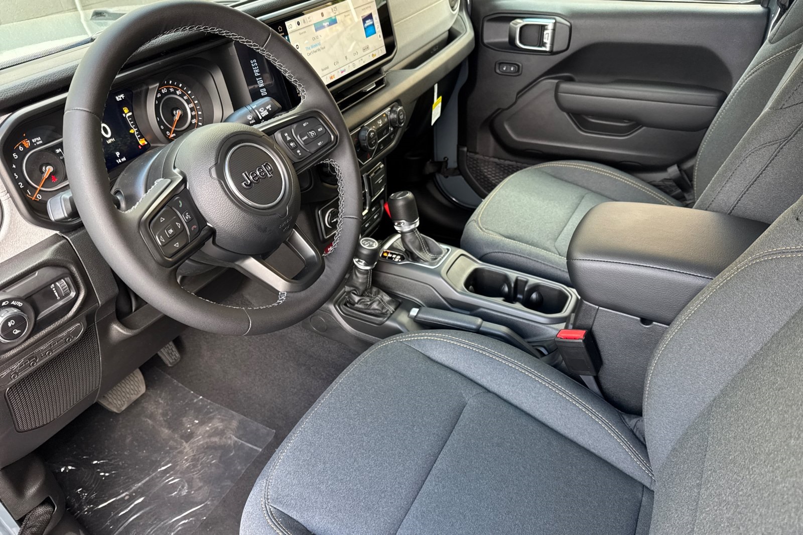 2025 Jeep Gladiator Willys photo 9