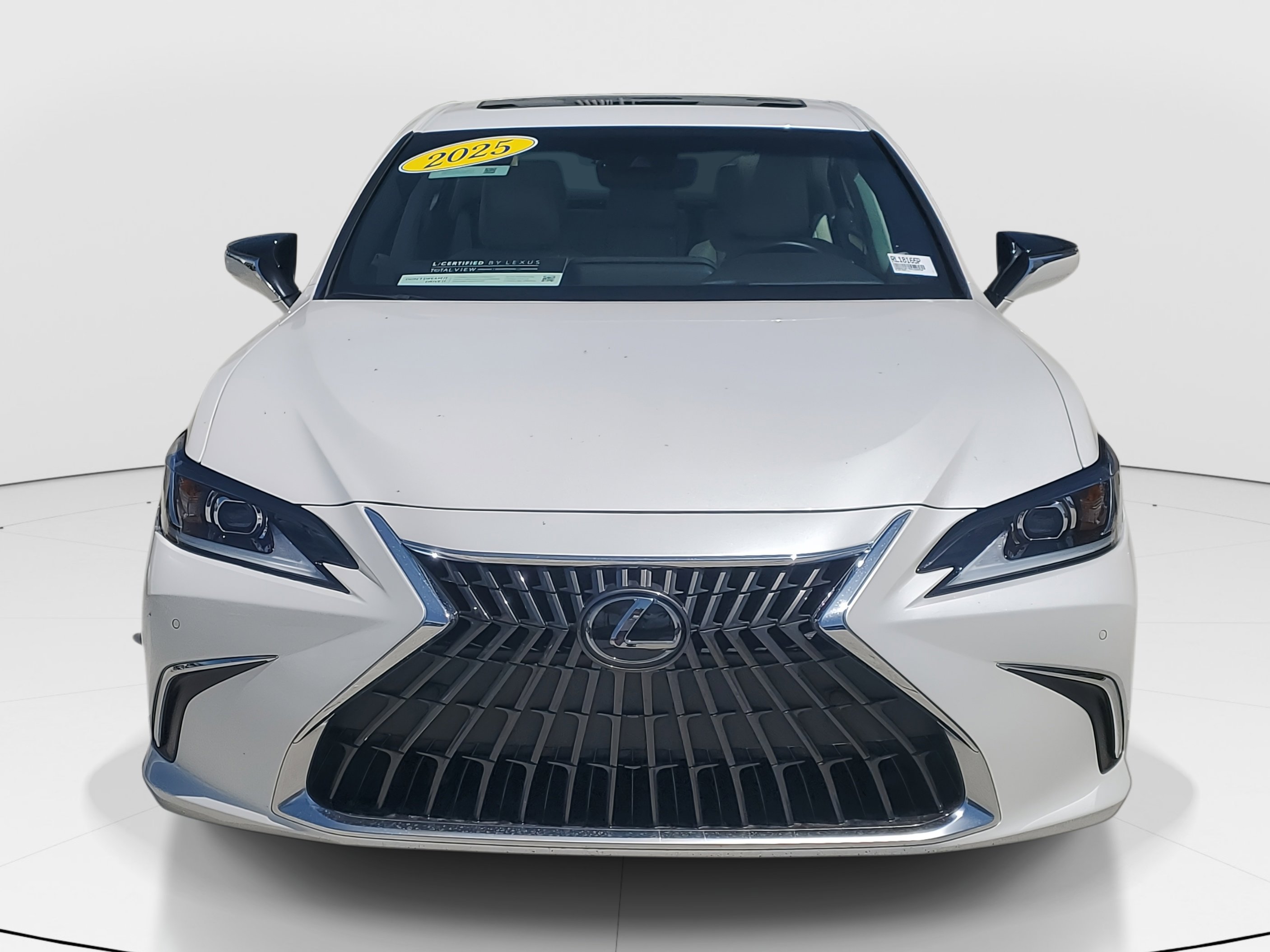 2025 Lexus ES 350 photo 3