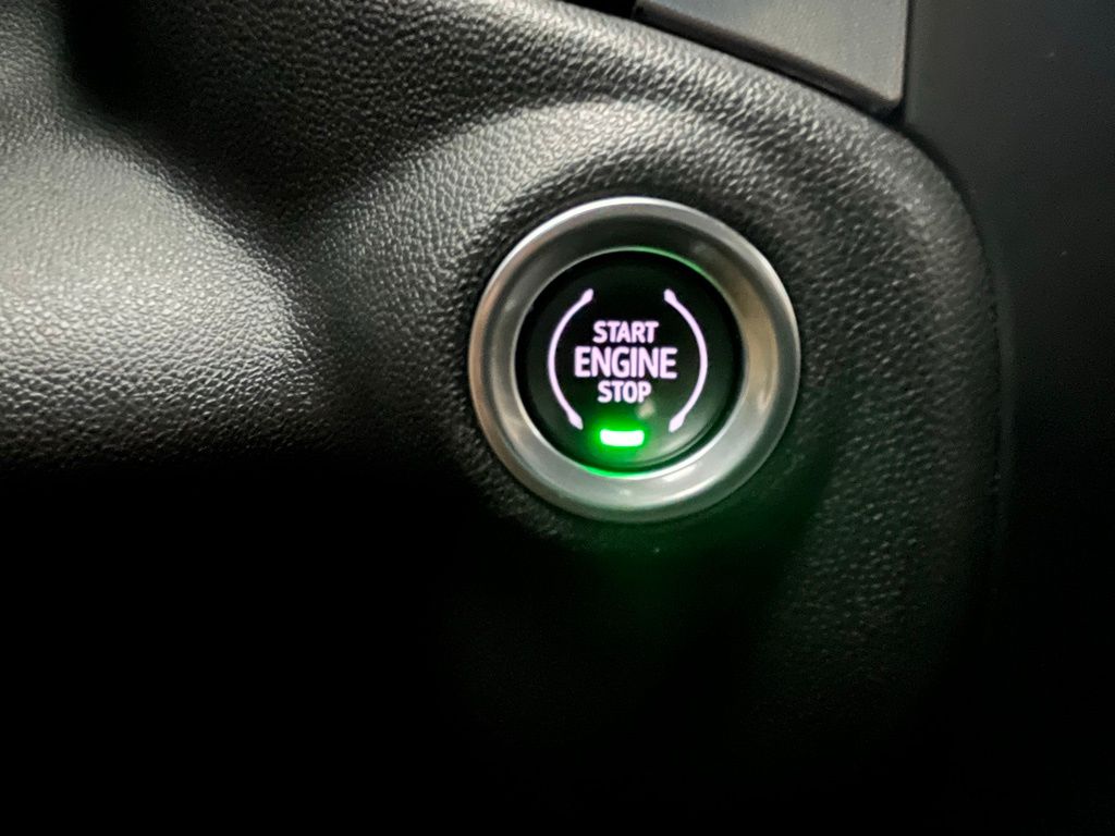 2021 Gmc Sierra 1500 SLT photo 3
