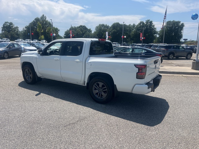2025 Nissan Frontier Crew Cab SV photo 4