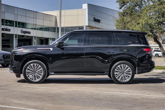 2025 Infiniti QX80 Luxe photo 3