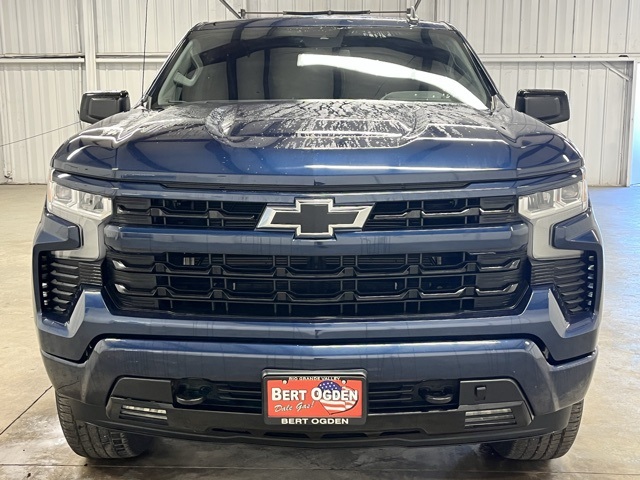 2023 Chevrolet Silverado 1500 RST photo 2