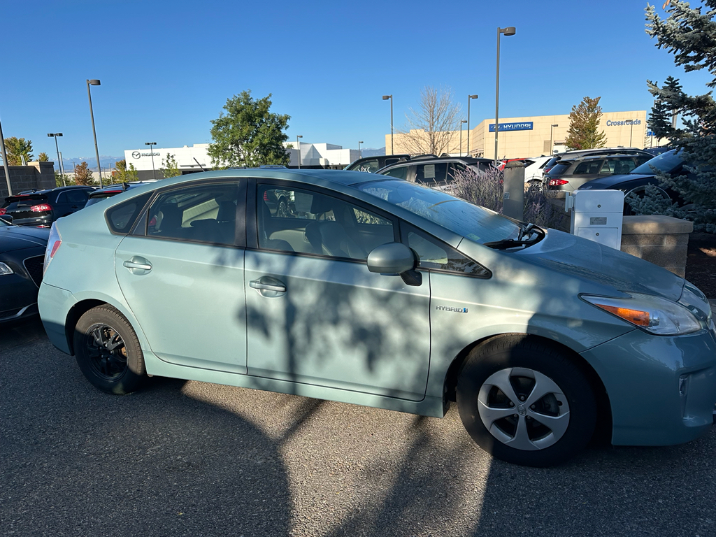 2013 Toyota Prius Four photo 7