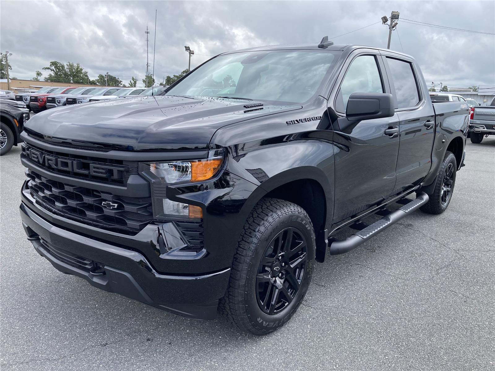 2025 Chevrolet Silverado 1500 Custom photo 9
