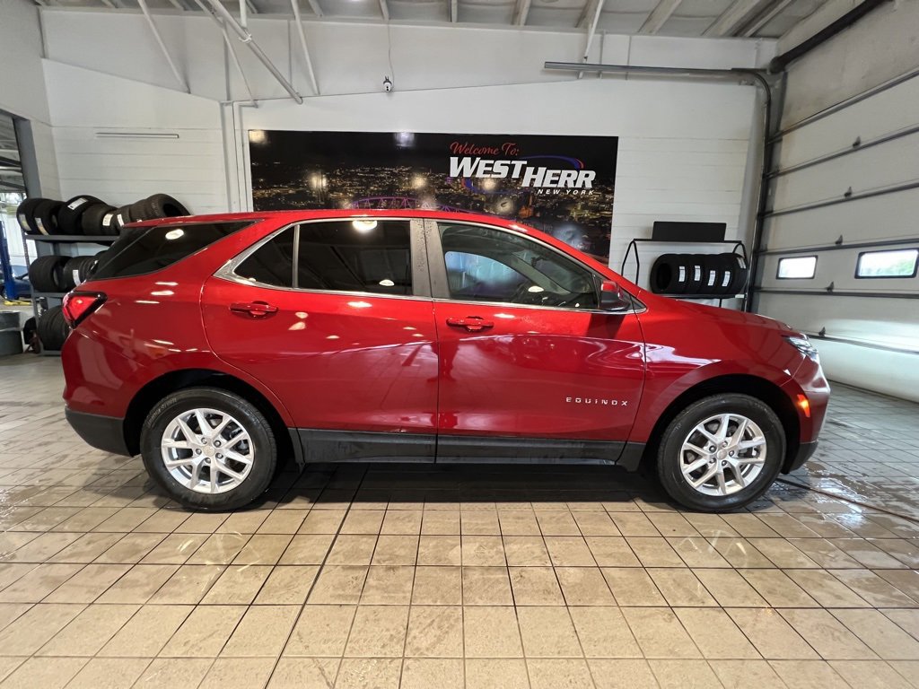 2023 Chevrolet Equinox LT photo 10