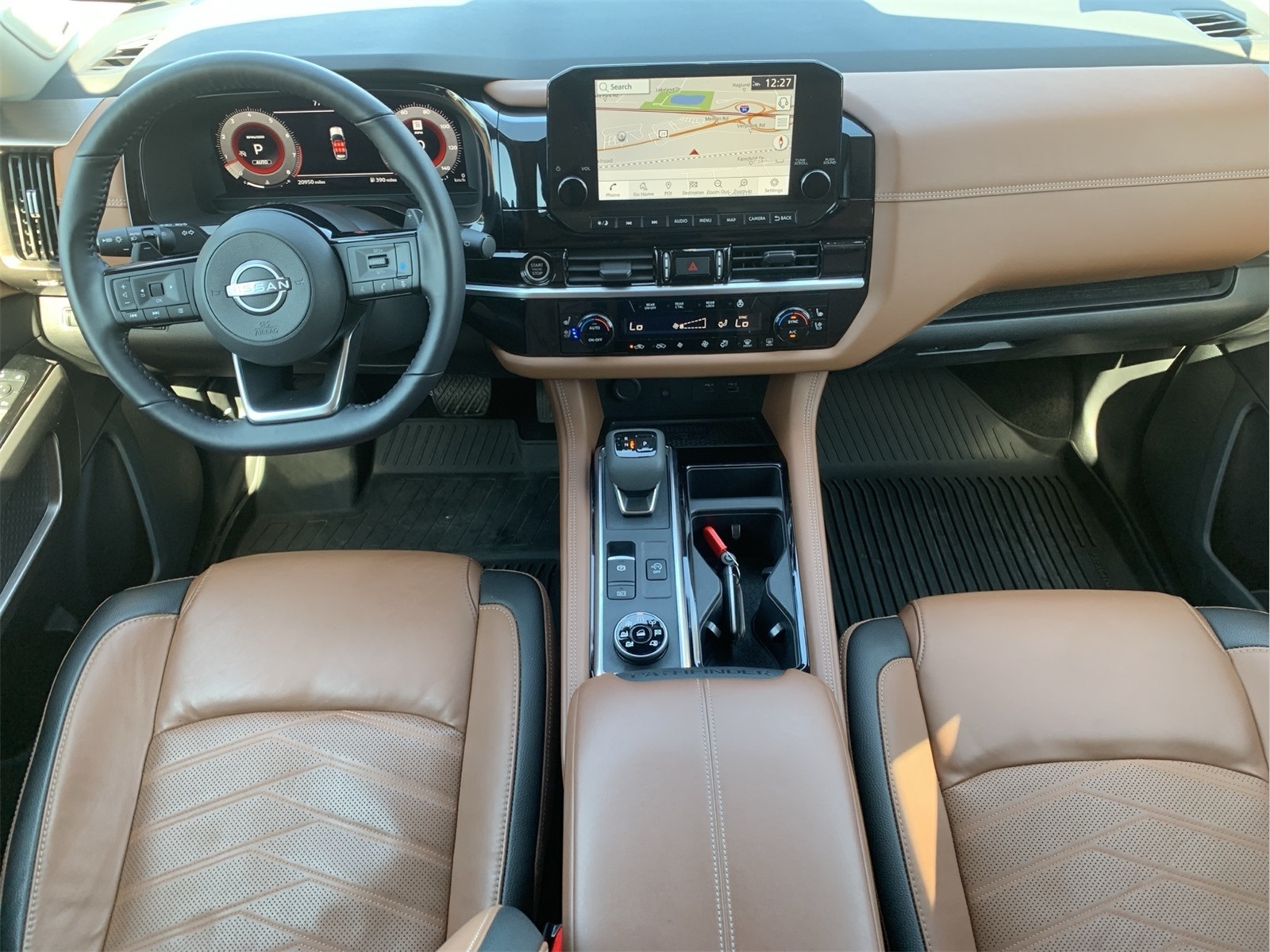 2023 Nissan Pathfinder Platinum photo 27