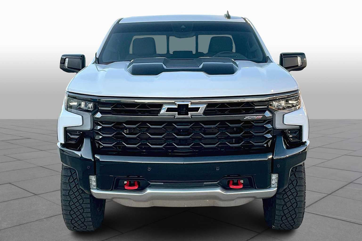 2025 Chevrolet Silverado 1500 ZR2 photo 3