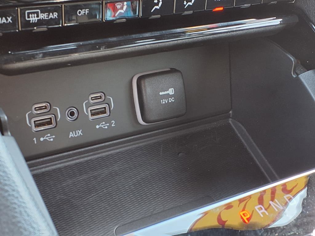2023 Jeep Grand Cherokee Altitude photo 21