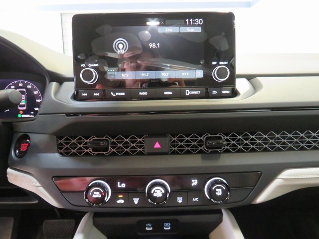 2025 Honda Accord LX photo 2