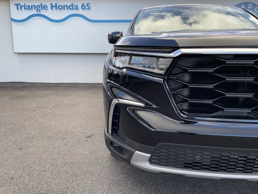 2025 Honda Pilot Touring photo 18