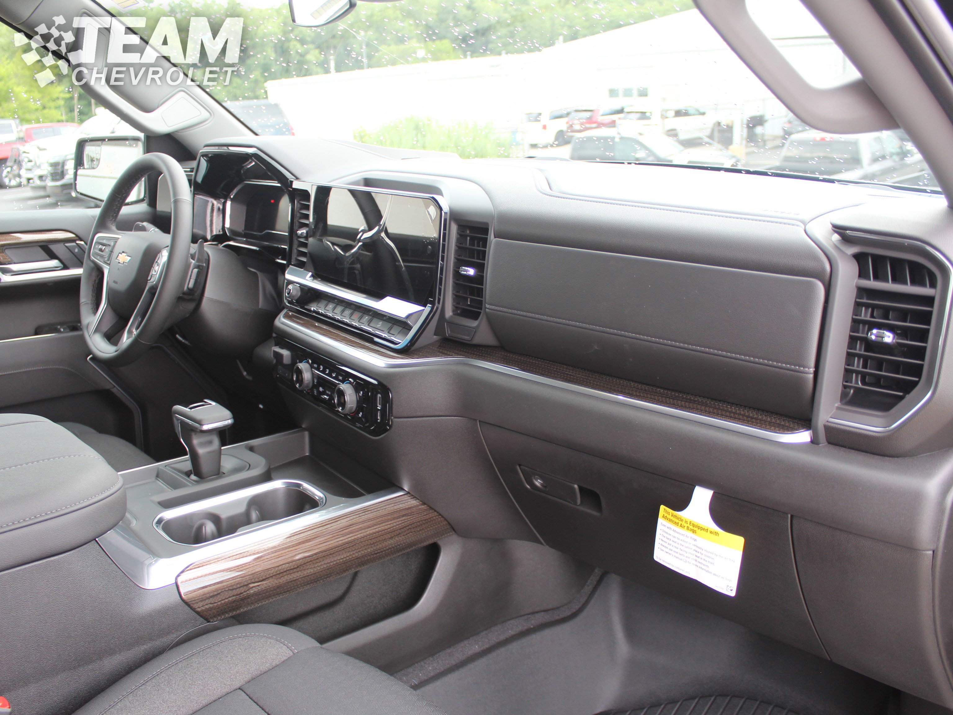 2025 Chevrolet Silverado 1500 LT photo 16