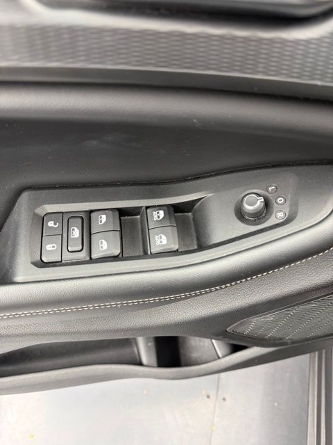 2024 Jeep Grand Cherokee Altitude photo 34