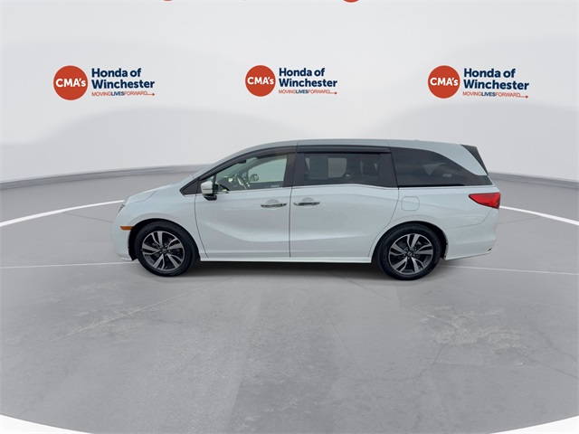 2022 Honda Odyssey Touring photo 2
