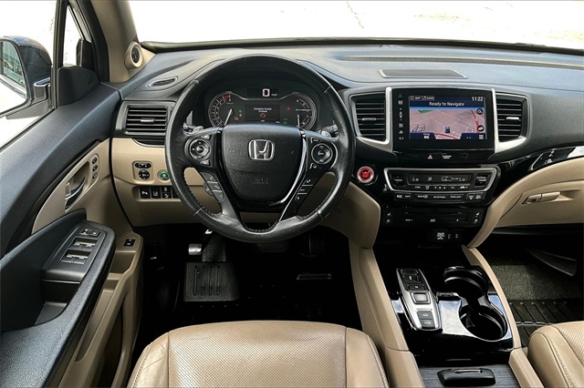 2016 Honda Pilot Elite photo 5