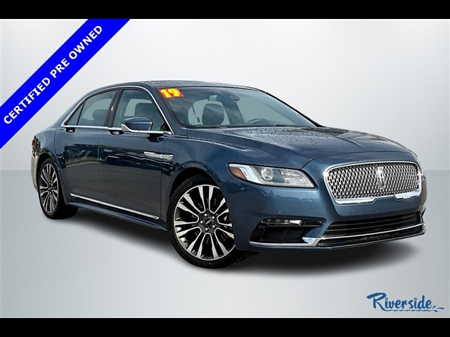 2019 Lincoln Continental Select's photo