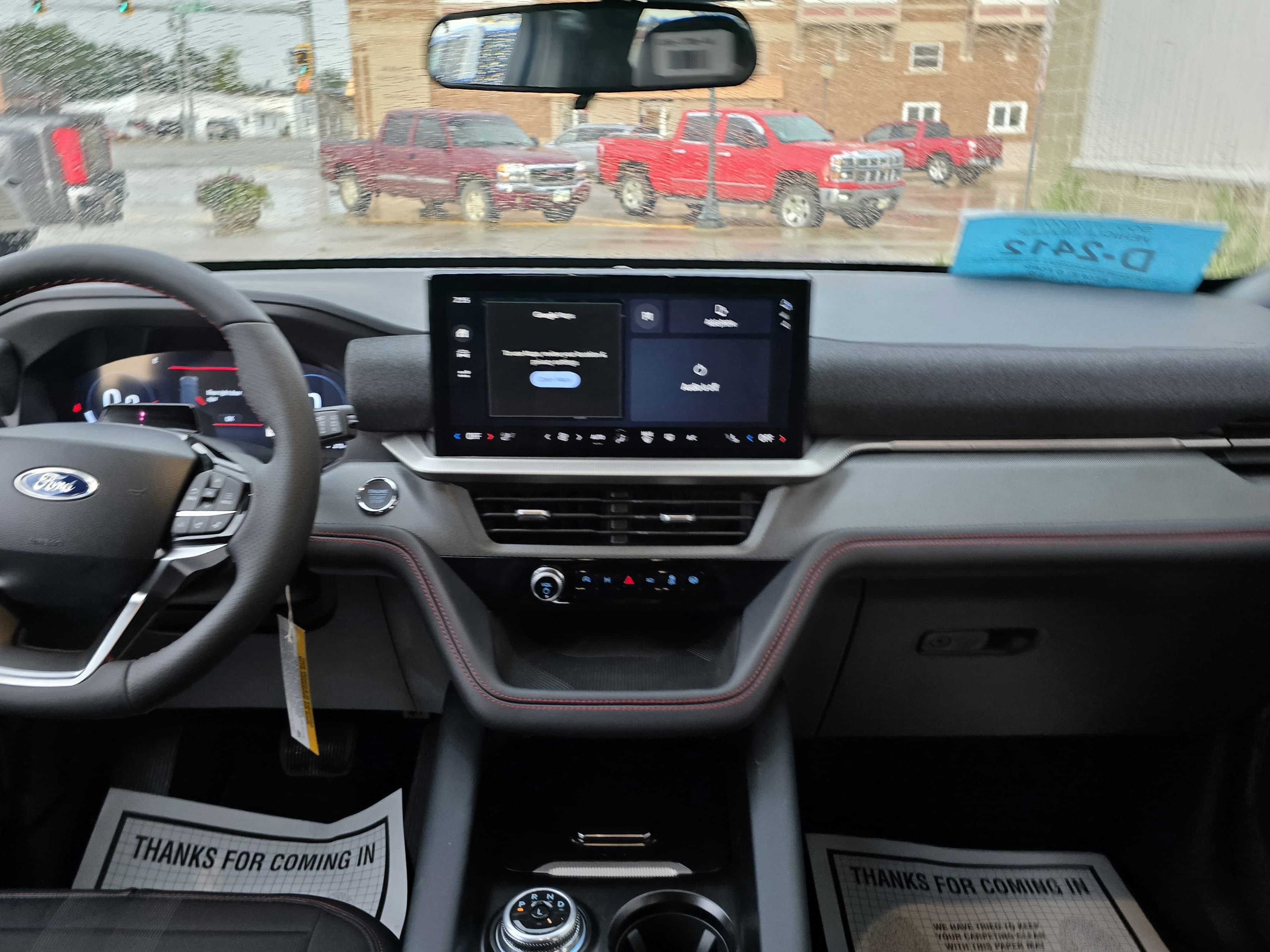 2025 Ford Explorer ST-Line photo 10