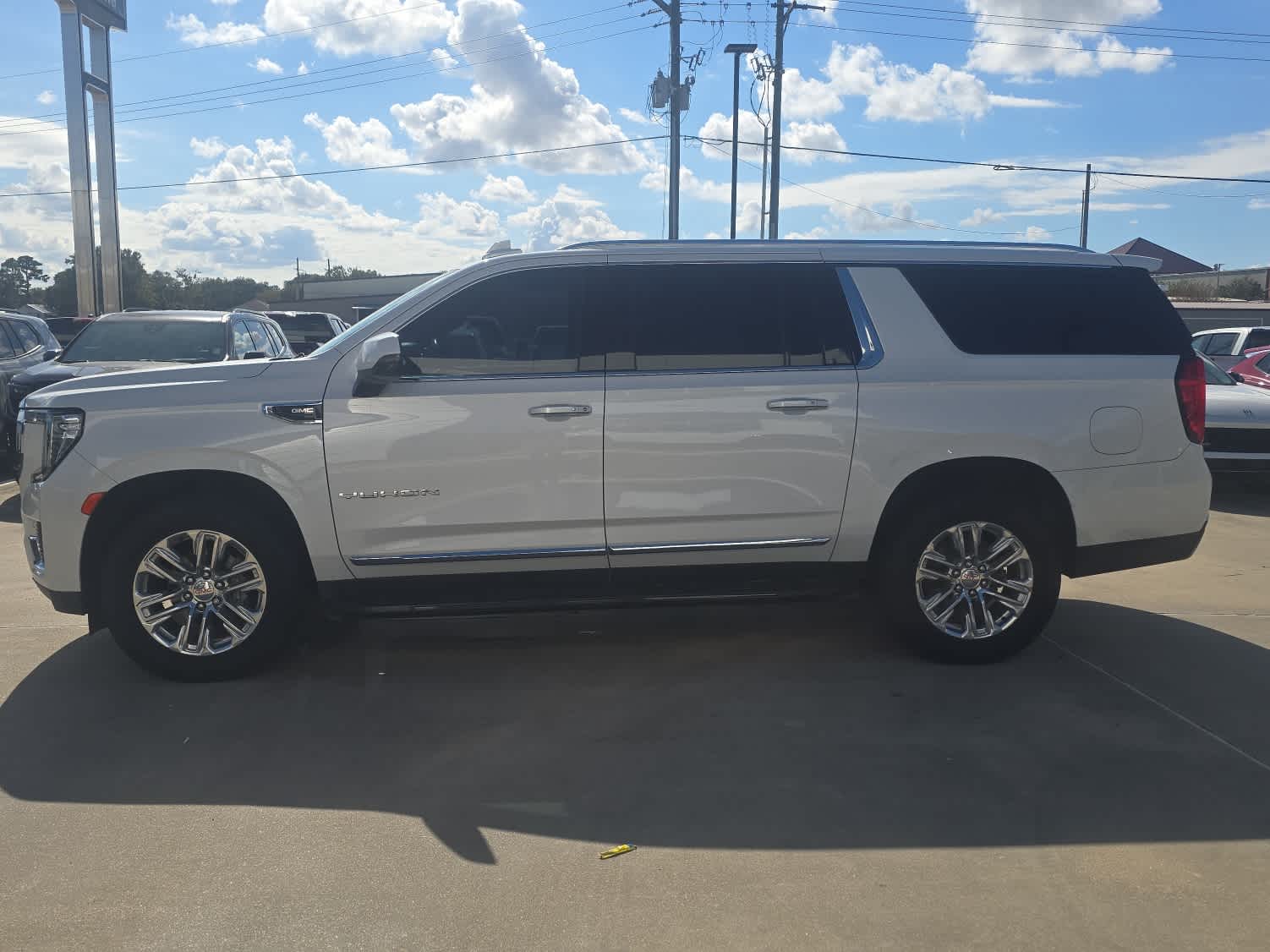 2021 GMC Yukon XL SLT's photo